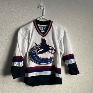 Vintage Vancouver CANUCKS 1998 CCM NHL Licensed Hockey Jersey Youth S/M